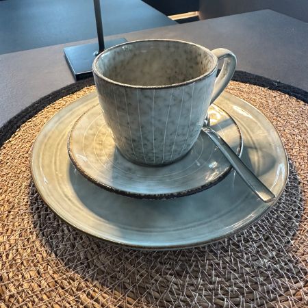 Tasse mit Unterteller CHOU Stoneware grau