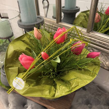 Tulpenstrauß handgebunden fuchsia-combo